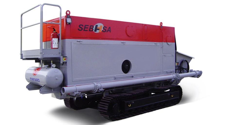 Crawler-mounted concrete pump
SEBHSA BD-3907.OR